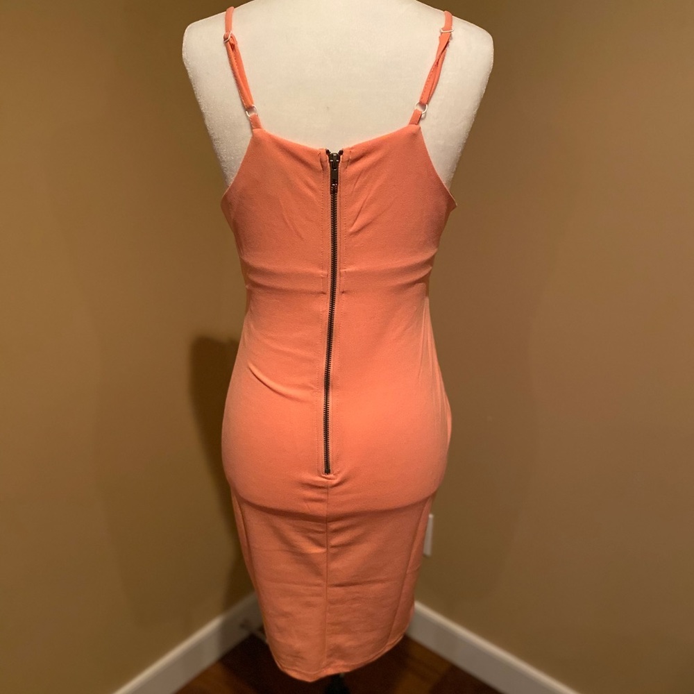 Dress - Picture 3 of 3